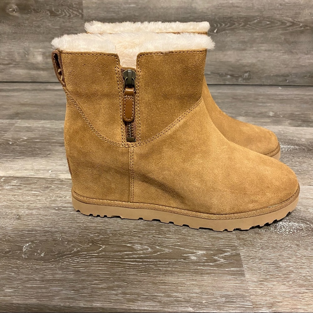 UGG | Classic Femme Zip Mini In Chestnut NEW In Box - Picture 9 of 12